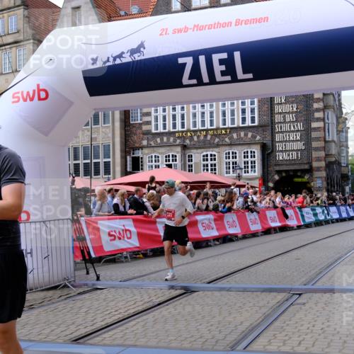 13.09.2026 - 21. swb-Marathon Bremen Tim E. http://msf.ph/oto/10363904 13.09.2026 13:01:30 Ziel 1411, 1619, 3019, 4328, 5663 meine-sportfotos.de