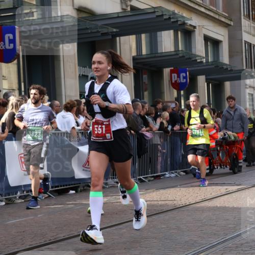 13.09.2026 - 21. swb-Marathon Bremen Strokosch-Dieckow http://msf.ph/oto/10363952 13.09.2026 13:37:02 Ziel 270, 391, 448, 869, 1180, 1854, 1991, 2531, 3323, 3333, 3627, 3732, 3823, 3894, 4628, 4932, 4947, 5388, 5547, 5577, 5612, 5738, 5791, 6046, 6629, 6904, 6947, 6961, 7006, 7074, 7571, 8268, 8439, 8443, 8458, 8553, 8674, 8748, 8753, 9140, 9317, 9701, 10106, 13077, 551, 813, 843, 950, 1285, 1641, 1849, 1936, 1991, 2241, 2275, 2930, 3122, 3541, 3635, 3787, 3874, 3909, 3998, 4261, 4410, 4448, 5236, 5355, 6056, 6269, 6408, 6431, 6629, 6961, 7046 meine-sportfotos.de