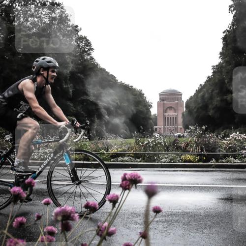 13.09.2026 - Stadtparktriathlon H.Heesch http://msf.ph/oto/10363984 13.09.2026 12:33:08 Radfahren 995, 1079, 1188 meine-sportfotos.de