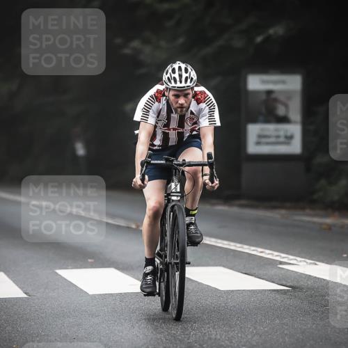 13.09.2026 - Stadtparktriathlon H.Heesch http://msf.ph/oto/10363987 13.09.2026 10:09:41 Radfahren 245, 249, 257, 317 meine-sportfotos.de