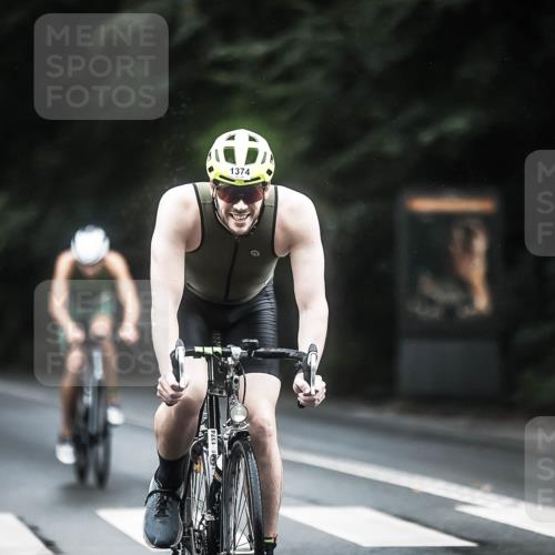 13.09.2026 - Stadtparktriathlon H.Heesch http://msf.ph/oto/10363996 13.09.2026 13:12:11 Radfahren 1374, 1408, 1409, 1431 meine-sportfotos.de