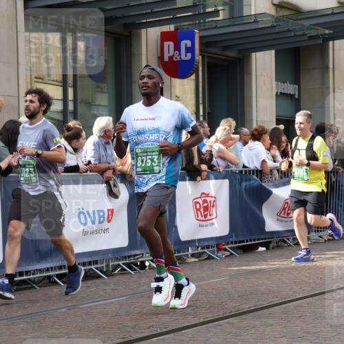 13.09.2026 - 21. swb-Marathon Bremen Strokosch-Dieckow http://msf.ph/oto/10364000 13.09.2026 13:37:03 Ziel 270, 391, 448, 869, 1180, 1854, 2531, 3323, 3333, 3627, 3732, 3804, 3823, 3894, 4628, 4932, 4947, 5388, 5547, 5577, 5612, 5738, 5791, 6046, 6904, 6947, 7006, 7074, 7571, 8268, 8439, 8443, 8458, 8553, 8674, 8748, 8753, 9140, 9441, 9701, 10106, 13077, 551, 813, 843, 950, 1285, 1641, 1849, 1936, 1991, 2241, 2275, 2531, 2930, 3122, 3541, 3635, 3732, 3787, 3874, 3894, 3909, 3998, 4261, 4410, 4448, 5236, 5355, 6056, 6269, 6408, 6431, 6629, 6961, 7006, 7046 meine-sportfotos.de