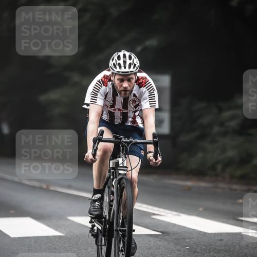 13.09.2026 - Stadtparktriathlon H.Heesch http://msf.ph/oto/10364002 13.09.2026 10:09:41 Radfahren 245, 249, 257, 317 meine-sportfotos.de