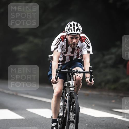 13.09.2026 - Stadtparktriathlon H.Heesch http://msf.ph/oto/10364006 13.09.2026 10:09:42 Radfahren 245, 249, 257, 317 meine-sportfotos.de