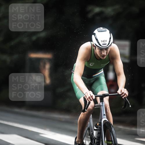 13.09.2026 - Stadtparktriathlon H.Heesch http://msf.ph/oto/10364036 13.09.2026 13:12:12 Radfahren 1374, 1409, 1431 meine-sportfotos.de