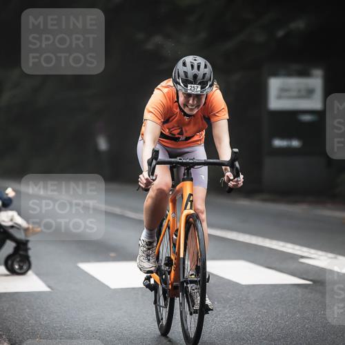 13.09.2026 - Stadtparktriathlon H.Heesch http://msf.ph/oto/10364039 13.09.2026 10:09:47 Radfahren 249, 257, 317 meine-sportfotos.de