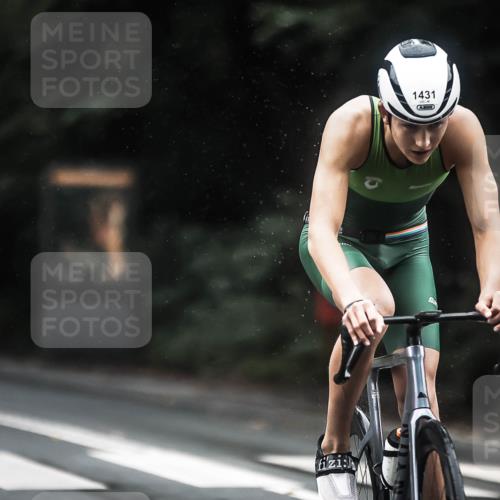 13.09.2026 - Stadtparktriathlon H.Heesch http://msf.ph/oto/10364043 13.09.2026 13:12:12 Radfahren 1374, 1409, 1431 meine-sportfotos.de
