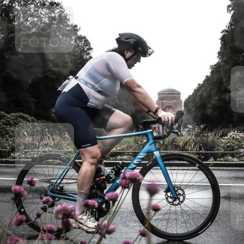 13.09.2026 - Stadtparktriathlon H.Heesch http://msf.ph/oto/10364046 13.09.2026 12:33:30 Radfahren 981, 1025, 1058, 1168 meine-sportfotos.de