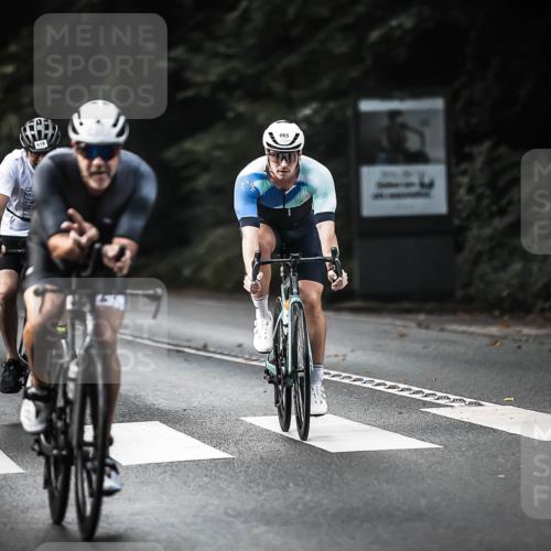 13.09.2026 - Stadtparktriathlon H.Heesch http://msf.ph/oto/10364060 13.09.2026 11:20:56 Radfahren 618, 621, 630, 635, 665, 668, 686, 745, 806 meine-sportfotos.de