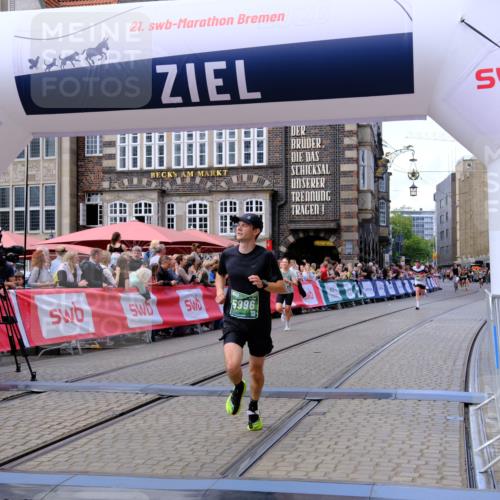 13.09.2026 - 21. swb-Marathon Bremen Tim E. http://msf.ph/oto/10364061 13.09.2026 13:01:48 Ziel 4118, 5369, 5996, 13063, 13168 meine-sportfotos.de