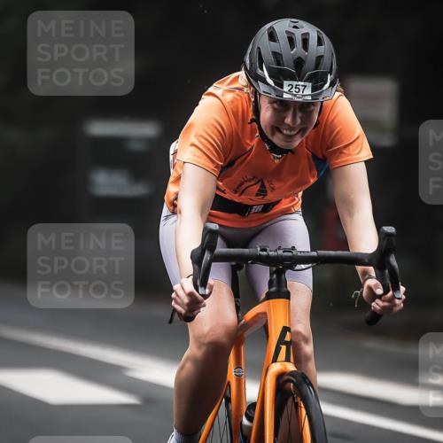 13.09.2026 - Stadtparktriathlon H.Heesch http://msf.ph/oto/10364066 13.09.2026 10:09:47 Radfahren 249, 257, 317 meine-sportfotos.de