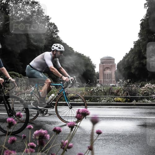 13.09.2026 - Stadtparktriathlon H.Heesch http://msf.ph/oto/10364074 13.09.2026 12:33:46 Radfahren 1008, 1099, 1117, 1131 meine-sportfotos.de
