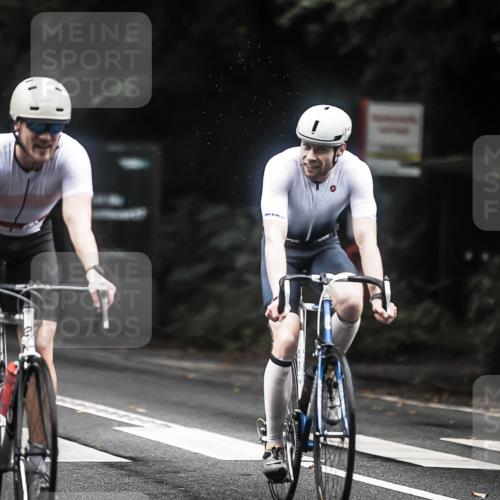 13.09.2026 - Stadtparktriathlon H.Heesch http://msf.ph/oto/10364084 13.09.2026 13:12:17 Radfahren 1195, 1409, 1431 meine-sportfotos.de