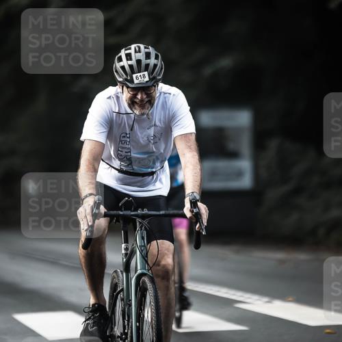 13.09.2026 - Stadtparktriathlon H.Heesch http://msf.ph/oto/10364094 13.09.2026 11:20:58 Radfahren 618, 621, 635, 665, 686, 745, 806 meine-sportfotos.de