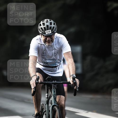 13.09.2026 - Stadtparktriathlon H.Heesch http://msf.ph/oto/10364097 13.09.2026 11:20:58 Radfahren 618, 621, 635, 665, 686, 745, 806 meine-sportfotos.de