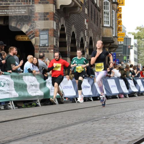 13.09.2026 - 21. swb-Marathon Bremen Strokosch-Dieckow http://msf.ph/oto/10364103 13.09.2026 10:59:28 Ziel 10383, 10415, 10427, 10477, 10492, 10668, 10843, 11034, 11086, 11125, 11301, 11302, 11500, 11602, 11913, 12015, 12118, 12127, 12131, 12200, 12271, 12297, 12541, 10147, 10355, 10669, 10745, 10928, 10929, 11151, 11194, 11207, 11419, 11501, 11519, 11594, 12138, 12481, 12527 meine-sportfotos.de