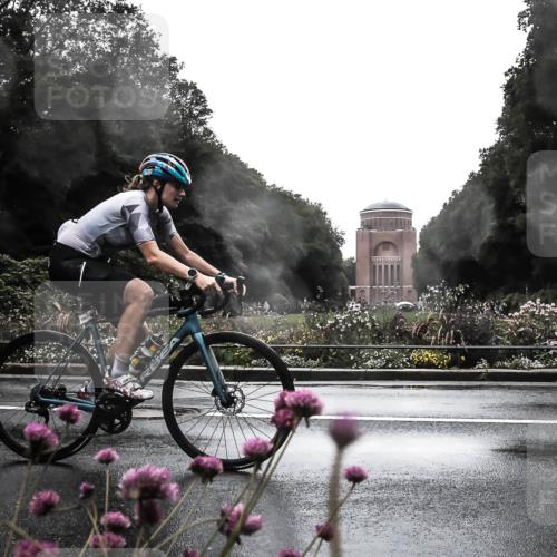 13.09.2026 - Stadtparktriathlon H.Heesch http://msf.ph/oto/10364107 13.09.2026 12:33:51 Radfahren 1086, 1093, 1099, 1131 meine-sportfotos.de