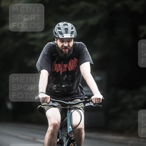 13.09.2026 - Stadtparktriathlon H.Heesch http://msf.ph/oto/10364120 13.09.2026 13:12:21 Radfahren 1195, 1205, 1409 meine-sportfotos.de