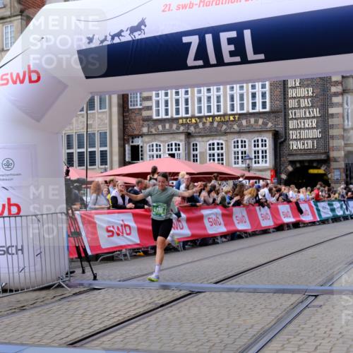 13.09.2026 - 21. swb-Marathon Bremen Tim E. http://msf.ph/oto/10364128 13.09.2026 13:01:49 Ziel 4118, 5369, 5996, 7950, 13063, 13168 meine-sportfotos.de