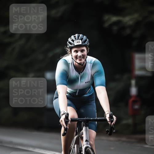 13.09.2026 - Stadtparktriathlon H.Heesch http://msf.ph/oto/10364141 13.09.2026 11:21:00 Radfahren 618, 621, 635, 665, 686, 741, 745, 806 meine-sportfotos.de