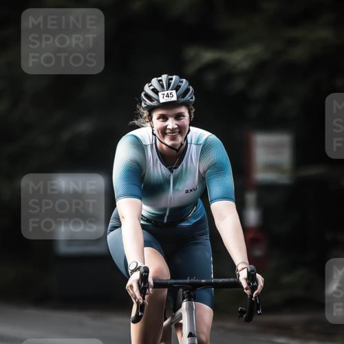 13.09.2026 - Stadtparktriathlon H.Heesch http://msf.ph/oto/10364144 13.09.2026 11:21:00 Radfahren 618, 621, 635, 665, 686, 741, 745, 806 meine-sportfotos.de