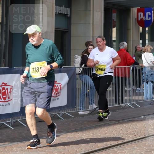 13.09.2026 - 21. swb-Marathon Bremen Strokosch-Dieckow http://msf.ph/oto/10364151 13.09.2026 11:26:38 Ziel 10573, 11254, 11851, 12377, 12408, 10667, 11538 meine-sportfotos.de