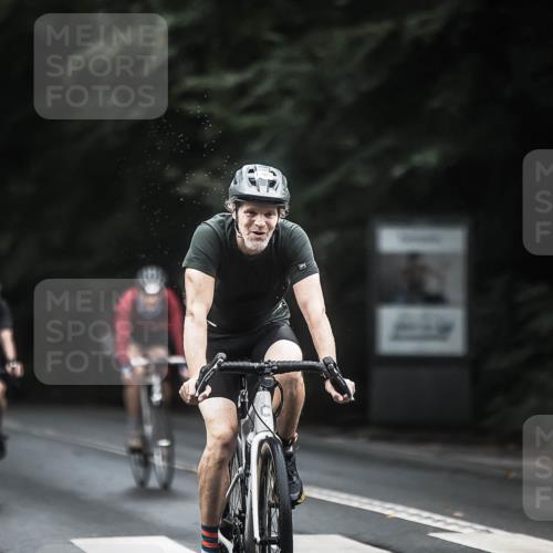 13.09.2026 - Stadtparktriathlon H.Heesch http://msf.ph/oto/10364157 13.09.2026 13:12:27 Radfahren 1205, 1241, 1257, 1271, 1413 meine-sportfotos.de