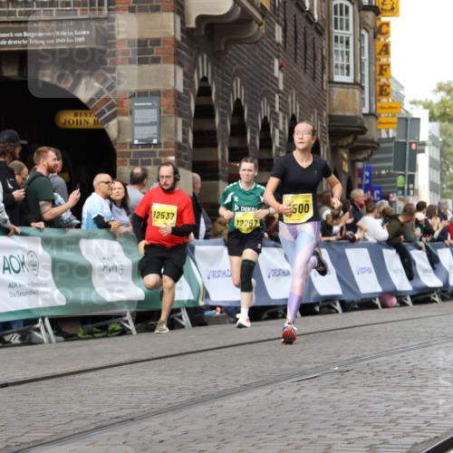 13.09.2026 - 21. swb-Marathon Bremen Strokosch-Dieckow http://msf.ph/oto/10364158 13.09.2026 10:59:28 Ziel 10383, 10415, 10427, 10477, 10492, 10668, 10843, 11034, 11086, 11125, 11301, 11302, 11500, 11602, 11913, 12015, 12118, 12127, 12131, 12200, 12271, 12297, 12541, 10147, 10355, 10669, 10745, 10928, 10929, 11151, 11194, 11207, 11419, 11501, 11519, 11594, 12138, 12481, 12527 meine-sportfotos.de