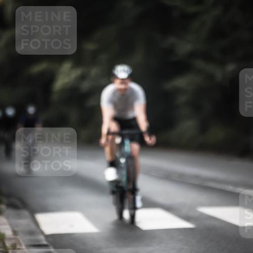 13.09.2026 - Stadtparktriathlon H.Heesch http://msf.ph/oto/10364175 13.09.2026 11:21:02 Radfahren 618, 621, 665, 686, 741, 745, 806 meine-sportfotos.de