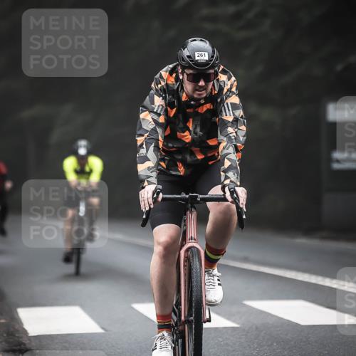 13.09.2026 - Stadtparktriathlon H.Heesch http://msf.ph/oto/10364177 13.09.2026 10:10:07 Radfahren 233, 261, 277, 316 meine-sportfotos.de