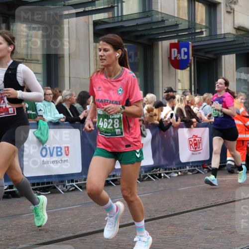13.09.2026 - 21. swb-Marathon Bremen Strokosch-Dieckow http://msf.ph/oto/10364184 13.09.2026 13:37:07 Ziel 270, 391, 448, 869, 1180, 3323, 3333, 3627, 3804, 3823, 4155, 4300, 4433, 4628, 5388, 5612, 5738, 5791, 6804, 6904, 6911, 6947, 7074, 7571, 8268, 8380, 8439, 8553, 8674, 8748, 8753, 9441, 9701, 10062, 10106, 551, 813, 843, 950, 1285, 1641, 1849, 1854, 1991, 2241, 2275, 2531, 2930, 3122, 3541, 3635, 3732, 3787, 3874, 3894, 3909, 3998, 4261, 4410, 4448, 4932, 4947, 5236, 5355, 5547, 5577, 6046, 6056, 6269, 6408, 6431, 6629, 6961, 7006, 7046, 8268, 8443 meine-sportfotos.de