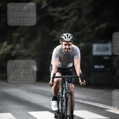 13.09.2026 - Stadtparktriathlon H.Heesch http://msf.ph/oto/10364192 13.09.2026 11:21:02 Radfahren 618, 621, 665, 686, 741, 745, 806 meine-sportfotos.de