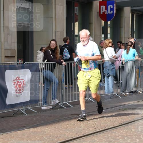 13.09.2026 - 21. swb-Marathon Bremen Strokosch-Dieckow http://msf.ph/oto/10364266 13.09.2026 11:26:41 Ziel 10573, 11254, 11851, 12377, 12408, 10667, 11538 meine-sportfotos.de