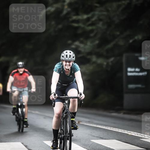 13.09.2026 - Stadtparktriathlon H.Heesch http://msf.ph/oto/10364281 13.09.2026 13:12:30 Radfahren 1205, 1241, 1257, 1271, 1333, 1413 meine-sportfotos.de