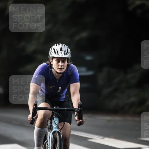 13.09.2026 - Stadtparktriathlon H.Heesch http://msf.ph/oto/10364286 13.09.2026 11:21:06 Radfahren 621, 696, 741, 745, 776, 781 meine-sportfotos.de