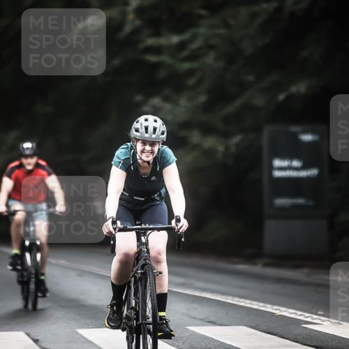 13.09.2026 - Stadtparktriathlon H.Heesch http://msf.ph/oto/10364289 13.09.2026 13:12:30 Radfahren 1205, 1241, 1257, 1271, 1333, 1413 meine-sportfotos.de