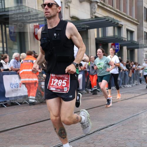 13.09.2026 - 21. swb-Marathon Bremen Strokosch-Dieckow http://msf.ph/oto/10364294 13.09.2026 13:37:10 Ziel 270, 391, 448, 869, 1180, 3323, 3627, 3804, 3823, 4155, 4300, 4433, 4628, 5388, 5612, 5624, 5738, 5791, 6032, 6804, 6904, 6911, 6947, 7003, 7074, 7571, 8380, 8439, 8553, 8674, 8748, 8753, 9441, 10062, 10106, 551, 843, 950, 1285, 1641, 1849, 1854, 1991, 2241, 2275, 2531, 2930, 3122, 3333, 3541, 3732, 3787, 3874, 3894, 3909, 3998, 4261, 4410, 4448, 4932, 4947, 5236, 5355, 5547, 5577, 6046, 6056, 6269, 6408, 6431, 6629, 6947, 6961, 7006, 7046, 8268, 8443, 9701 meine-sportfotos.de