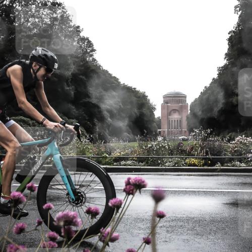 13.09.2026 - Stadtparktriathlon H.Heesch http://msf.ph/oto/10364300 13.09.2026 12:34:42 Radfahren 1027, 1073, 1106 meine-sportfotos.de