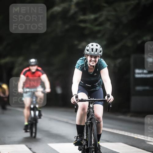 13.09.2026 - Stadtparktriathlon H.Heesch http://msf.ph/oto/10364303 13.09.2026 13:12:31 Radfahren 1205, 1241, 1257, 1271, 1333, 1413 meine-sportfotos.de