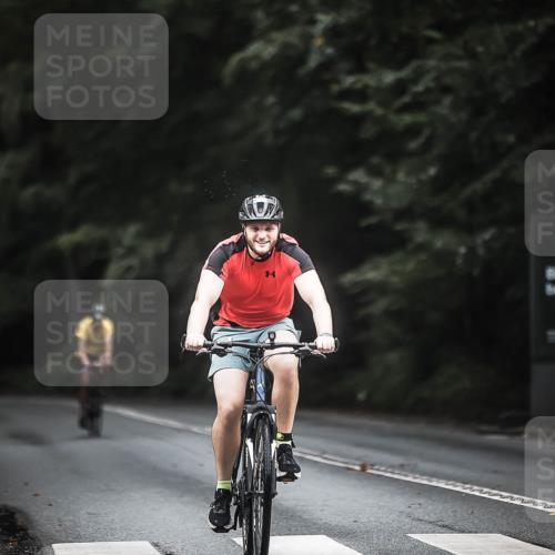 13.09.2026 - Stadtparktriathlon H.Heesch http://msf.ph/oto/10364305 13.09.2026 13:12:31 Radfahren 1205, 1241, 1257, 1271, 1333, 1413 meine-sportfotos.de