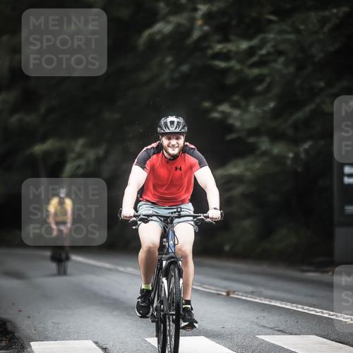 13.09.2026 - Stadtparktriathlon H.Heesch http://msf.ph/oto/10364311 13.09.2026 13:12:32 Radfahren 1205, 1241, 1257, 1271, 1333, 1413 meine-sportfotos.de
