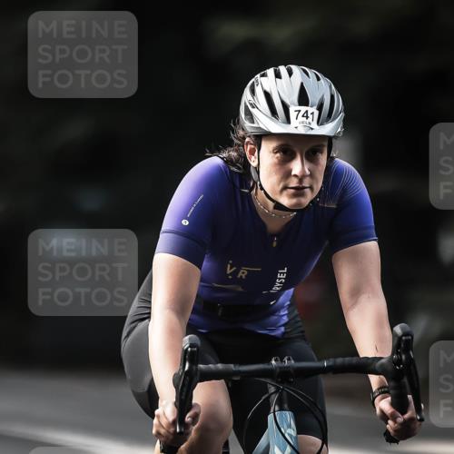 13.09.2026 - Stadtparktriathlon H.Heesch http://msf.ph/oto/10364314 13.09.2026 11:21:07 Radfahren 621, 696, 741, 776, 781 meine-sportfotos.de