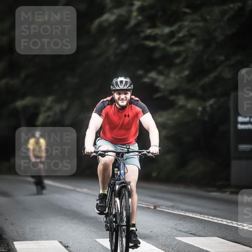 13.09.2026 - Stadtparktriathlon H.Heesch http://msf.ph/oto/10364318 13.09.2026 13:12:32 Radfahren 1205, 1241, 1257, 1271, 1333, 1413 meine-sportfotos.de