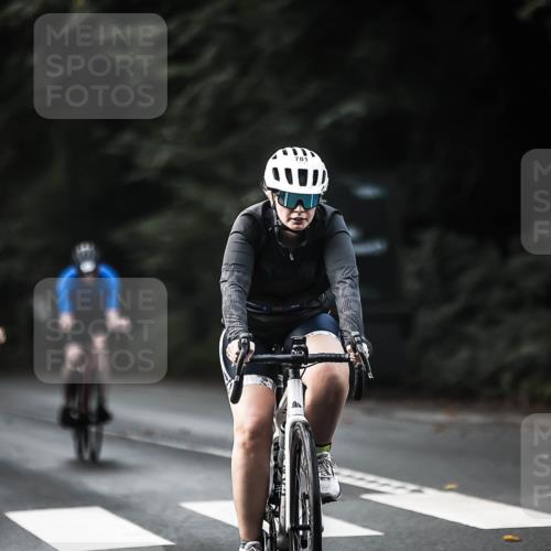 13.09.2026 - Stadtparktriathlon H.Heesch http://msf.ph/oto/10364326 13.09.2026 11:21:08 Radfahren 621, 696, 741, 776, 781 meine-sportfotos.de