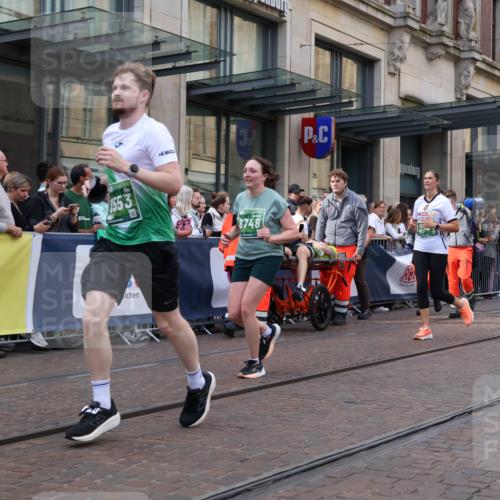 13.09.2026 - 21. swb-Marathon Bremen Strokosch-Dieckow http://msf.ph/oto/10364343 13.09.2026 13:37:11 Ziel 270, 391, 448, 869, 1180, 3323, 3627, 3804, 3823, 4155, 4300, 4433, 4628, 5388, 5612, 5624, 5738, 5791, 6032, 6804, 6904, 6911, 7003, 7074, 7571, 7635, 8315, 8316, 8380, 8439, 8553, 8674, 8748, 8753, 9441, 10062, 10106, 551, 950, 1285, 1641, 1849, 1854, 1991, 2241, 2275, 2531, 2930, 3122, 3333, 3541, 3732, 3787, 3874, 3894, 3909, 4261, 4410, 4448, 4932, 4947, 5236, 5355, 5547, 5577, 6046, 6056, 6269, 6408, 6431, 6629, 6947, 6961, 7006, 7046, 8268, 8443, 9701 meine-sportfotos.de