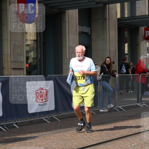 13.09.2026 - 21. swb-Marathon Bremen Strokosch-Dieckow http://msf.ph/oto/10364348 13.09.2026 11:26:42 Ziel 10573, 11254, 11851, 12377, 12408, 10573, 10667, 11538 meine-sportfotos.de