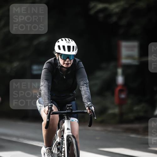 13.09.2026 - Stadtparktriathlon H.Heesch http://msf.ph/oto/10364351 13.09.2026 11:21:09 Radfahren 696, 741, 776, 781 meine-sportfotos.de