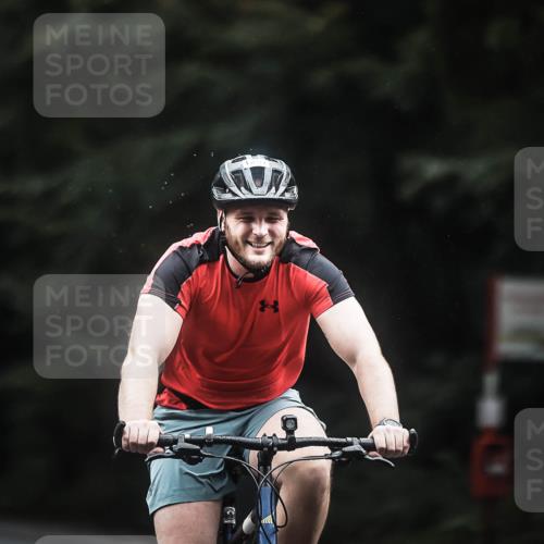13.09.2026 - Stadtparktriathlon H.Heesch http://msf.ph/oto/10364359 13.09.2026 13:12:33 Radfahren 1205, 1241, 1257, 1271, 1333, 1413 meine-sportfotos.de