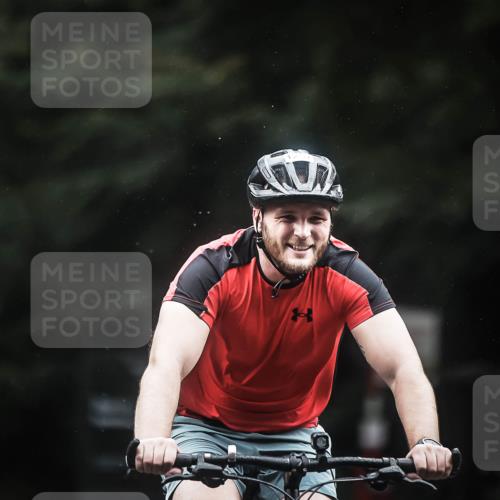 13.09.2026 - Stadtparktriathlon H.Heesch http://msf.ph/oto/10364369 13.09.2026 13:12:33 Radfahren 1205, 1241, 1257, 1271, 1333, 1413 meine-sportfotos.de