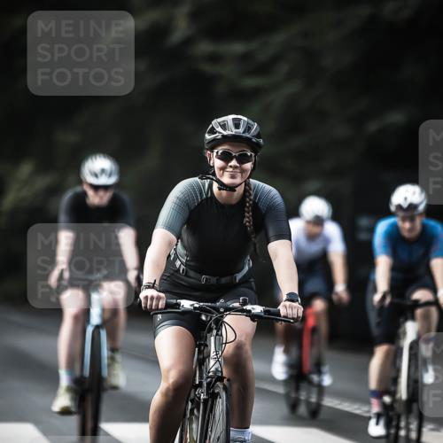 13.09.2026 - Stadtparktriathlon H.Heesch http://msf.ph/oto/10364423 13.09.2026 11:21:18 Radfahren 519, 644, 737, 740, 825, 826, 1800 meine-sportfotos.de